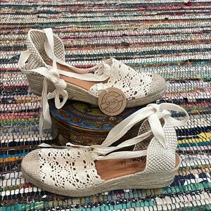 Elegant Cream Espadrilles